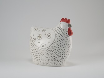 Gallina in ceramica decorata